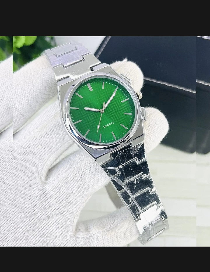 B Elite Emerald Luxury Quartz Watch – Silver Steel Strap